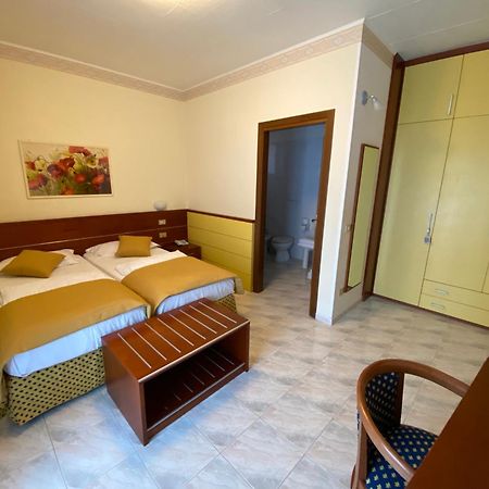 Hotel Villa Olivo Resort 3S Bardolino Kültér fotó