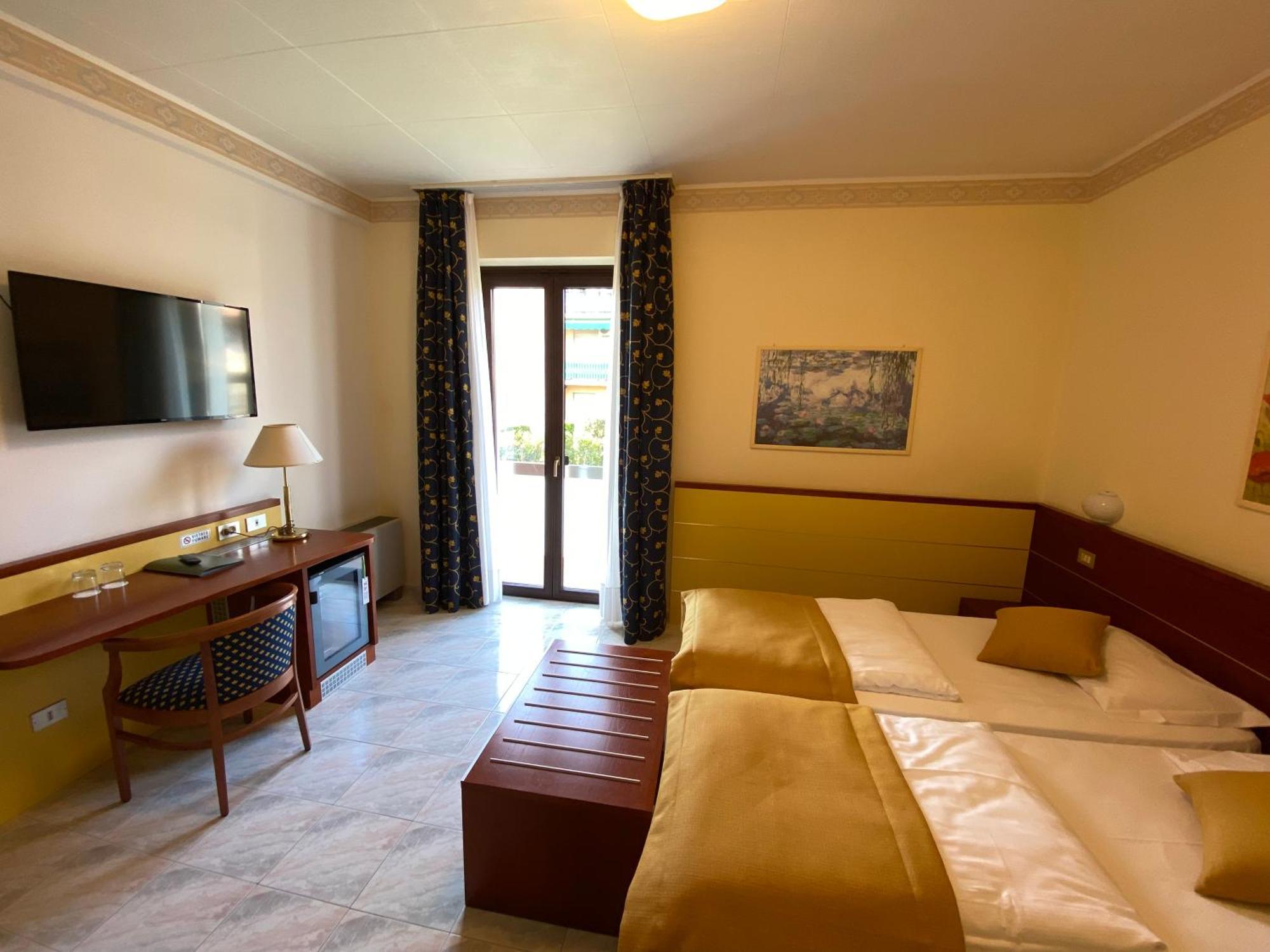 Hotel Villa Olivo Resort 3S Bardolino Kültér fotó