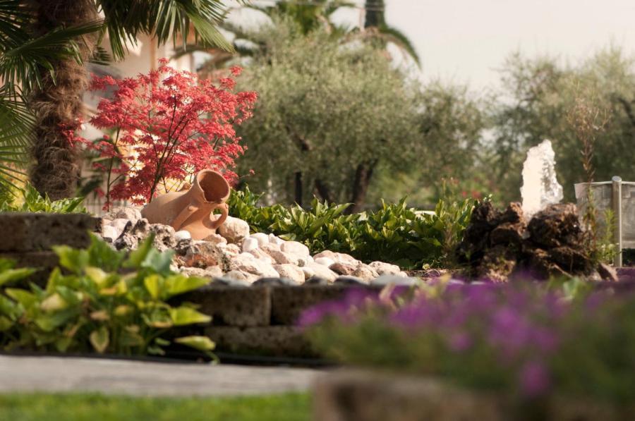 Hotel Villa Olivo Resort 3S Bardolino Kültér fotó